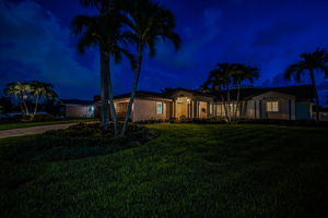 Front Exterior34