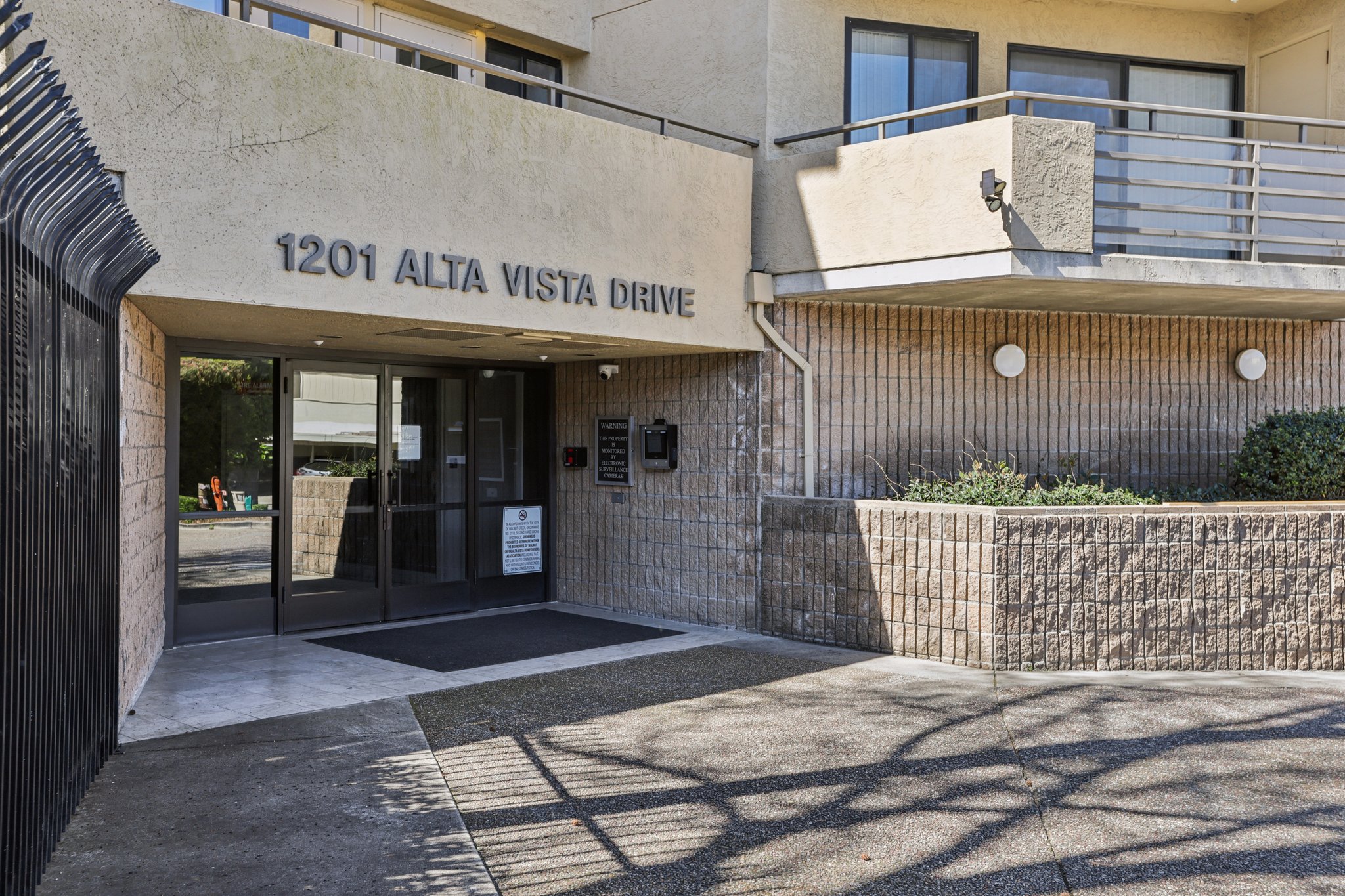Alta Vista Drive 106-S1203-002.jpg