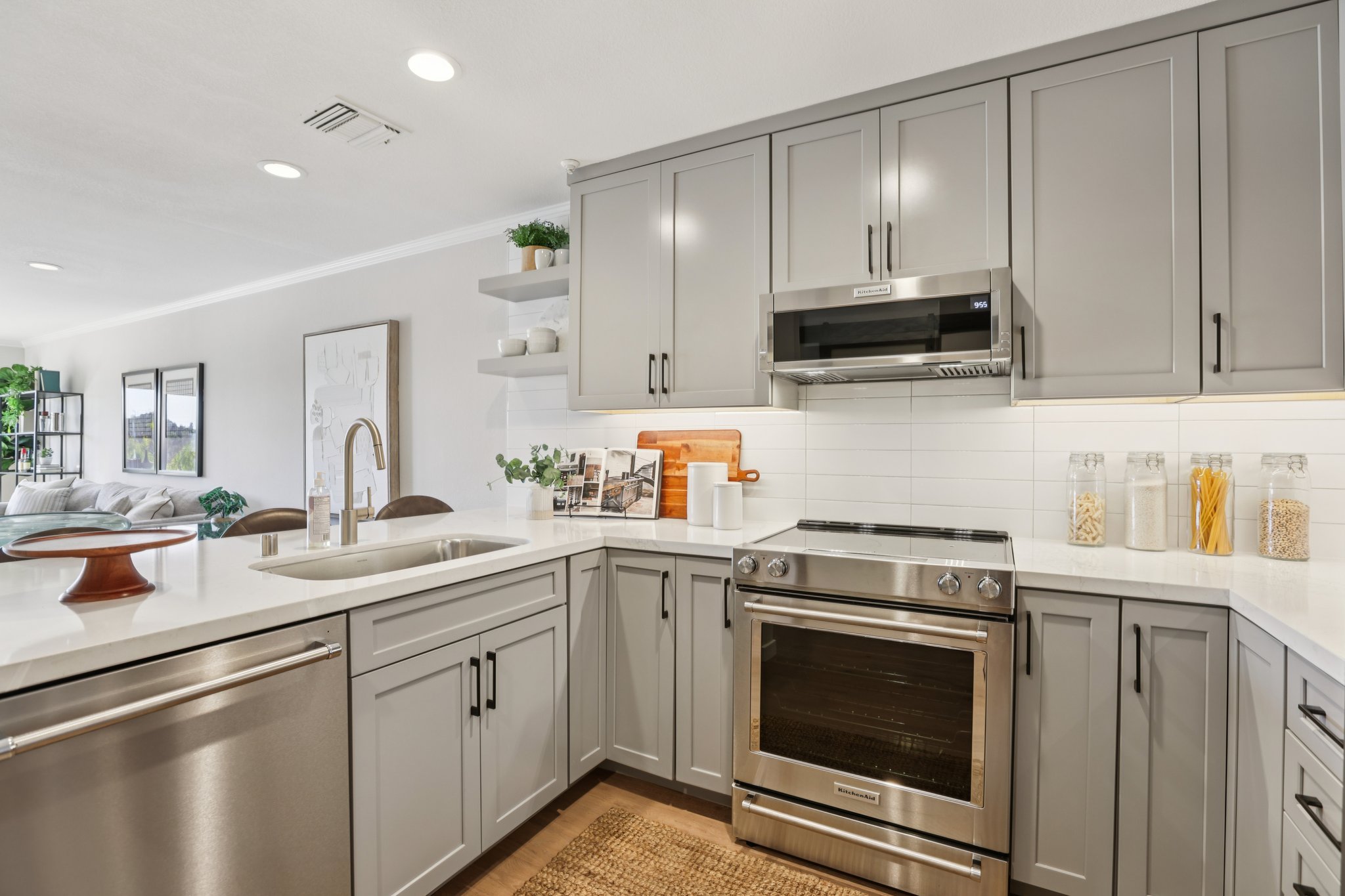 Alta Vista Drive 106-S1203-011.jpg