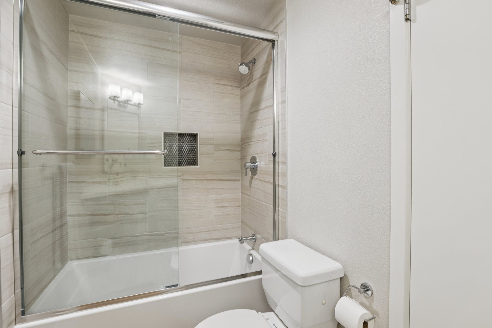 Alta Vista Drive 106-S1203-024.jpg