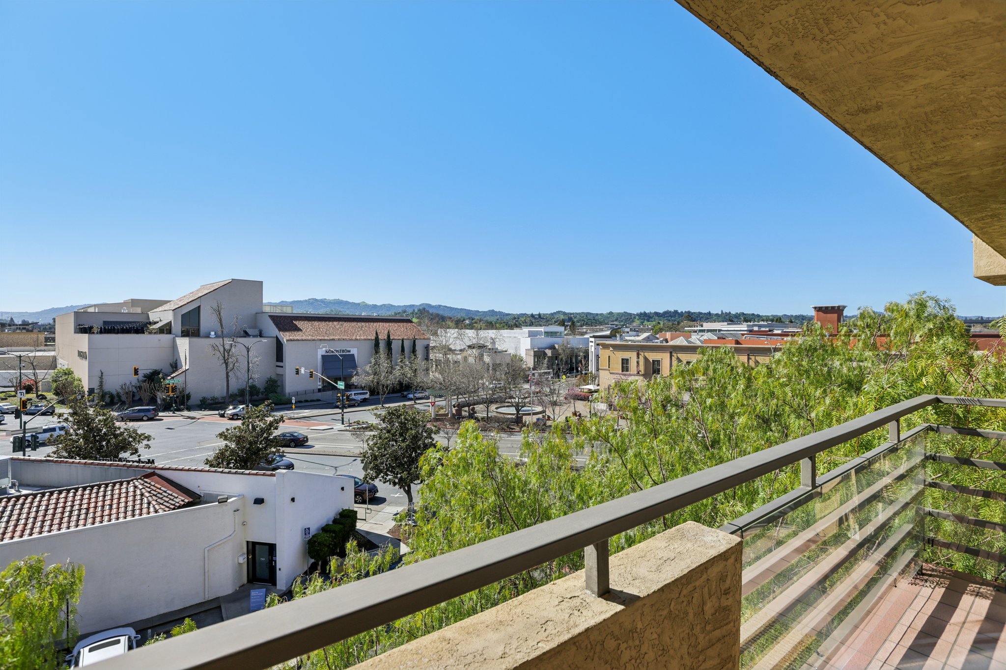 Alta Vista Drive 106-S1203-030.jpg