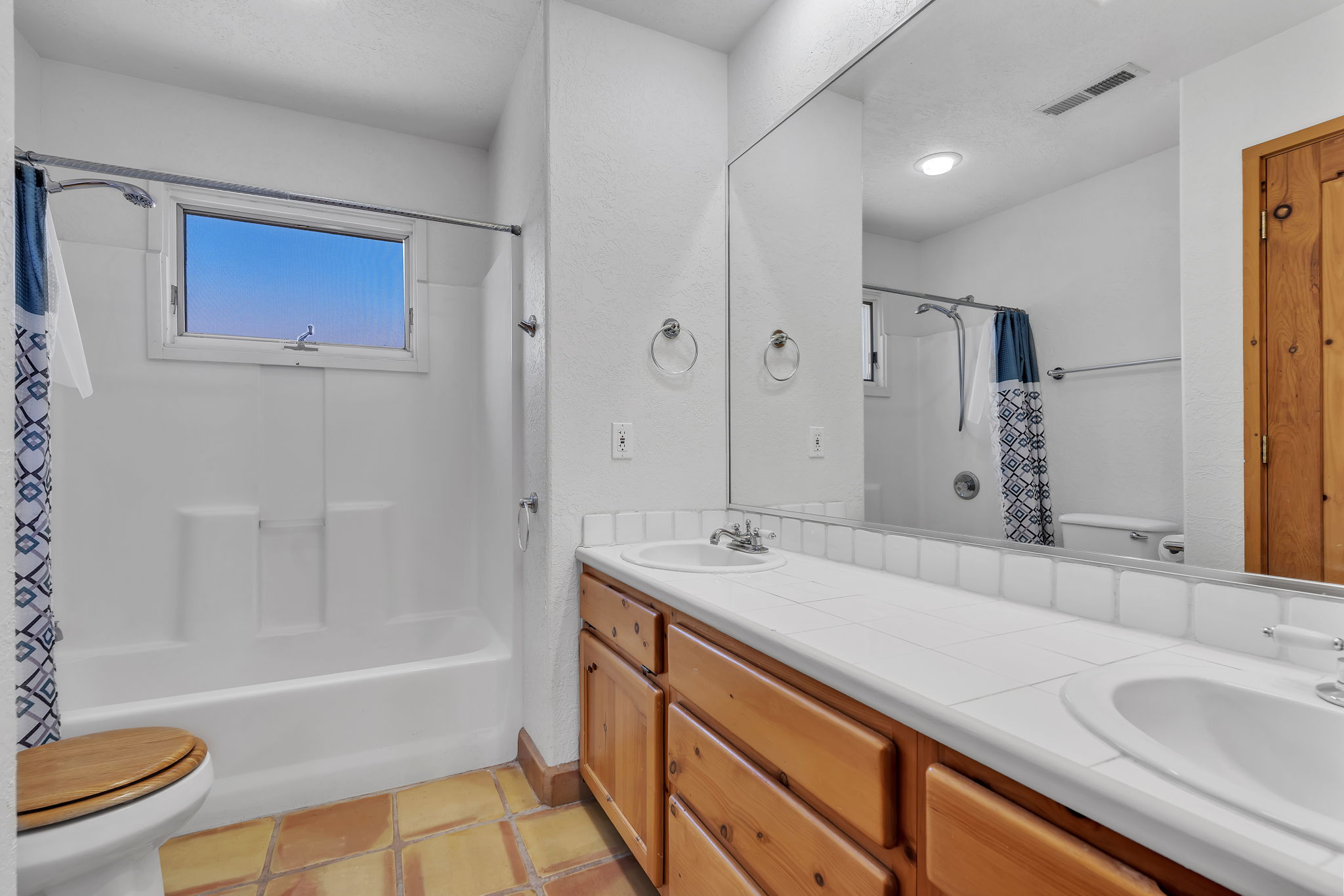  Photo 49