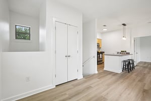 Grove Blvd 1502-S0307-008.jpg