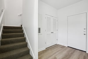 Grove Blvd 1502-S0307-018.jpg