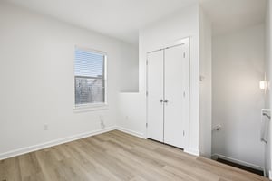 Grove Blvd 1502-S0307-020.jpg