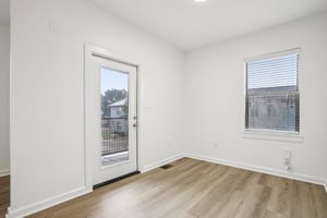 Grove Blvd 1502-S0307-021.jpg