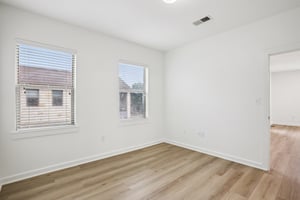 Grove Blvd 1502-S0307-025.jpg