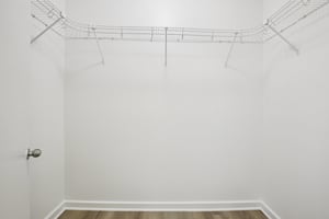 Grove Blvd 1502-S0307-028.jpg