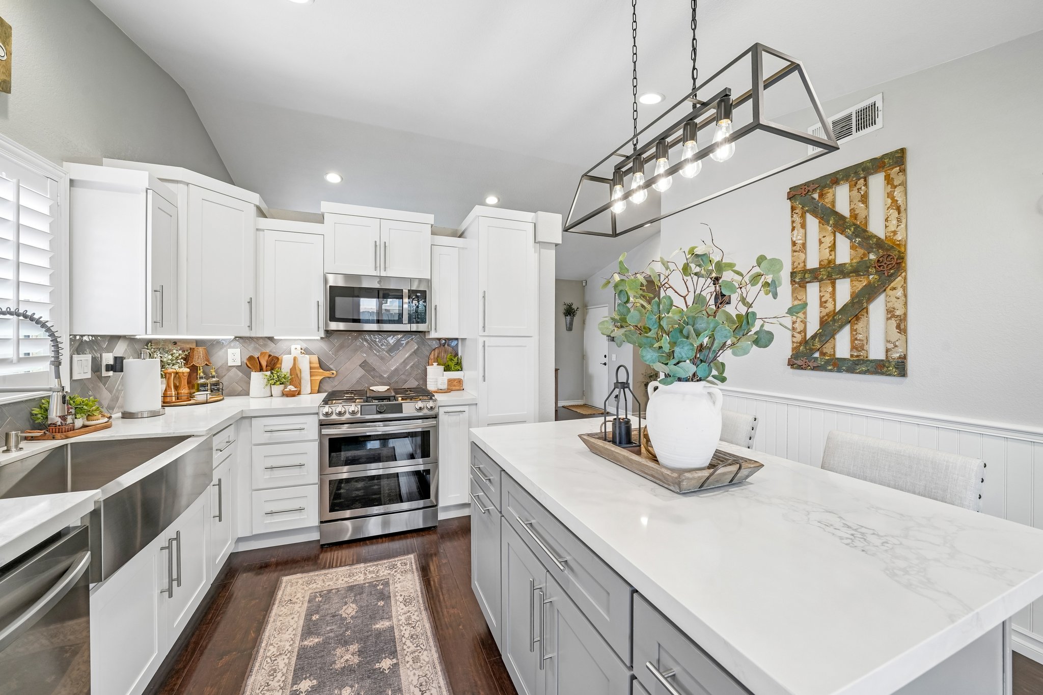 Lilac Ridge Dr-S1806-017.jpg