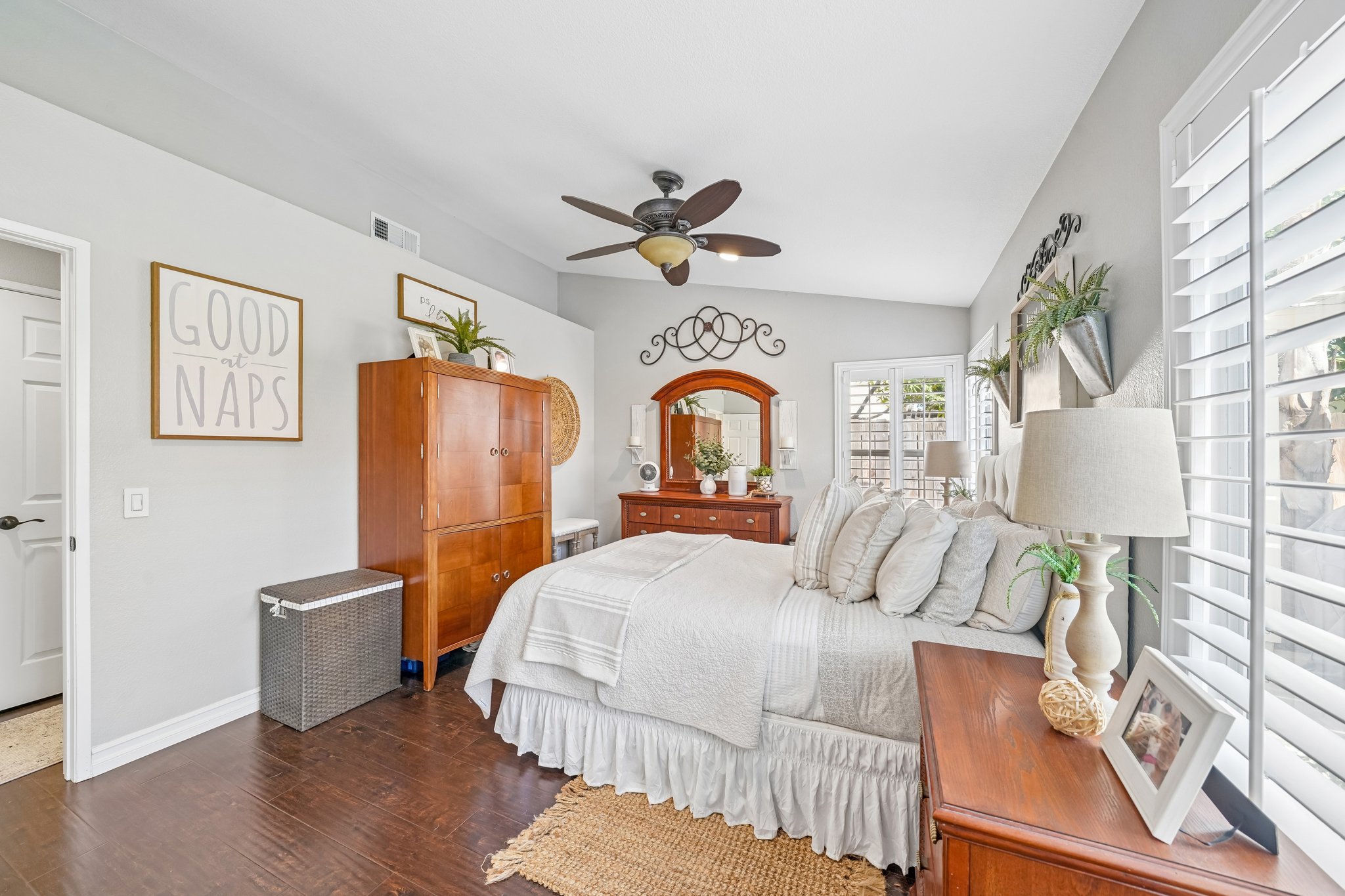 Lilac Ridge Dr-S1806-024.jpg