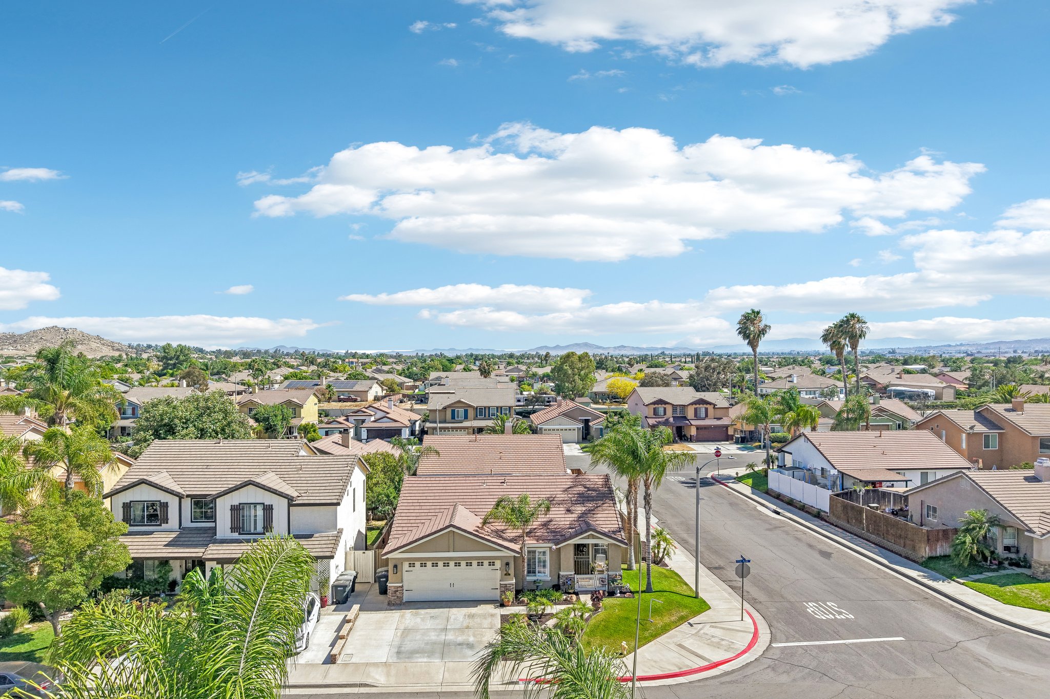Lilac Ridge Dr-S1806-042.jpg