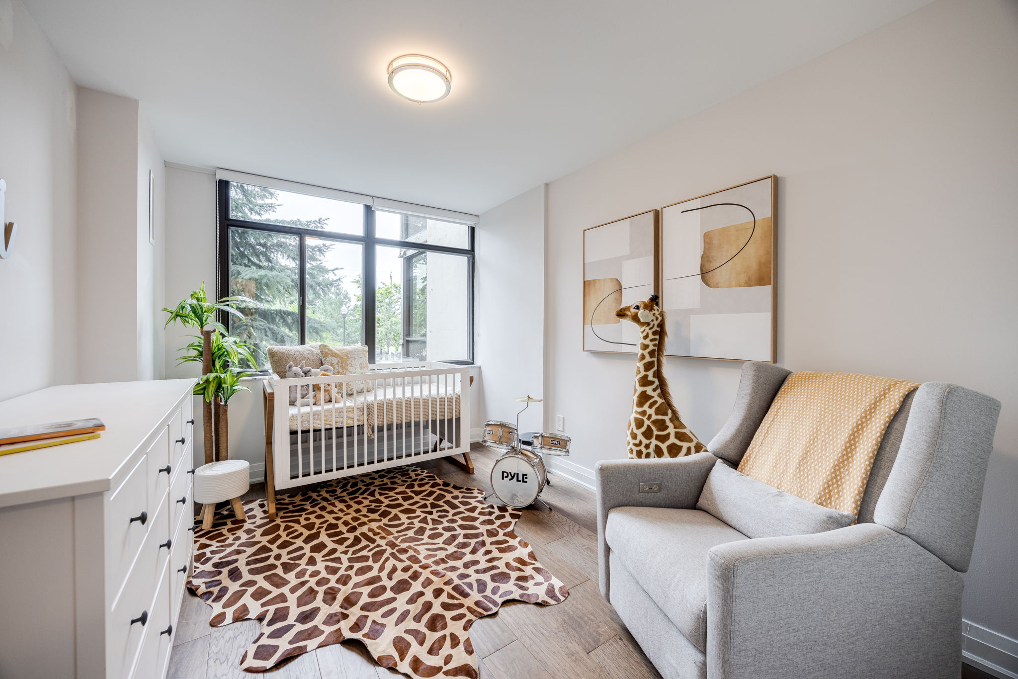 Toronto property showcase — delivered property photograph 20