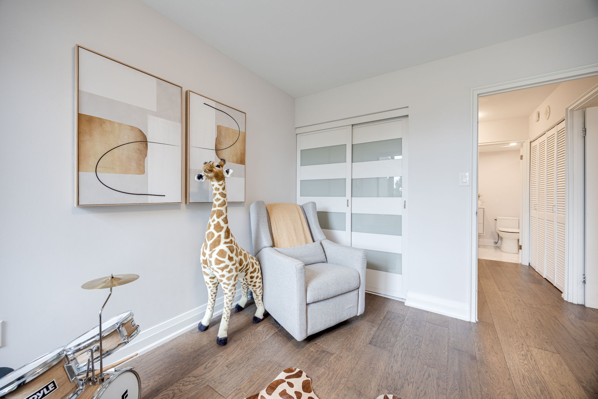 Toronto property showcase — delivered property photograph 21