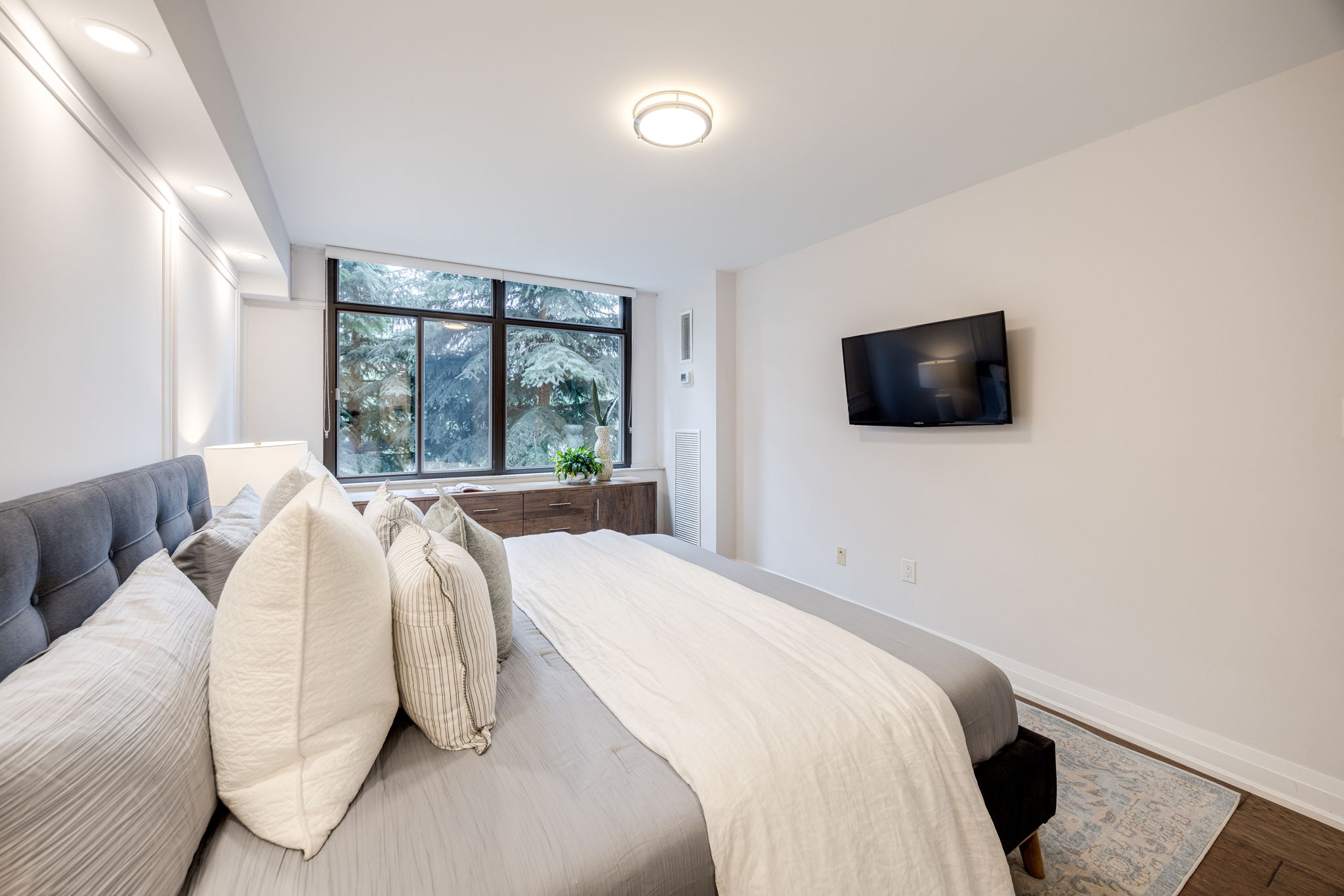 Toronto property showcase — delivered property photograph 23