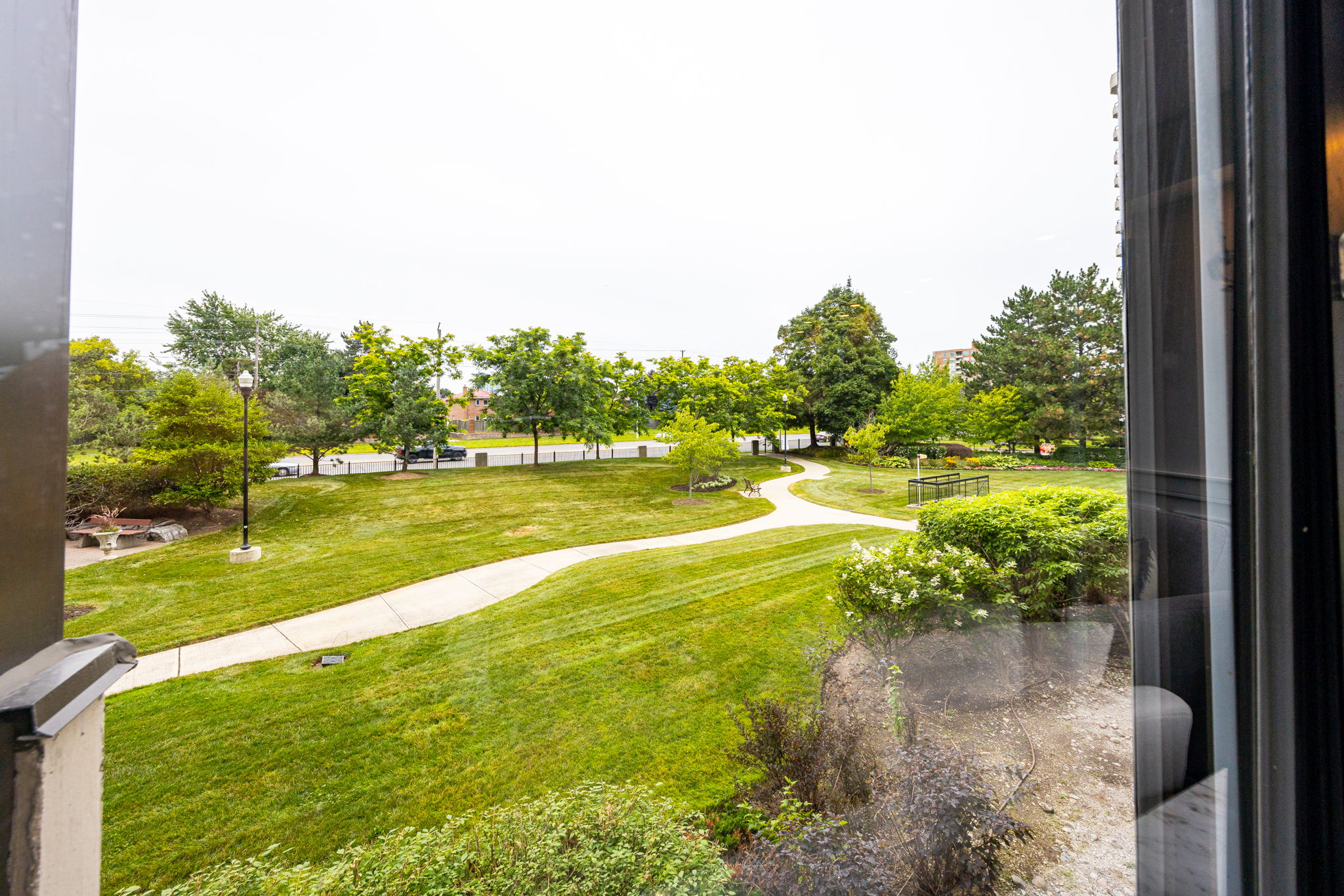 Toronto property showcase — delivered property photograph 28