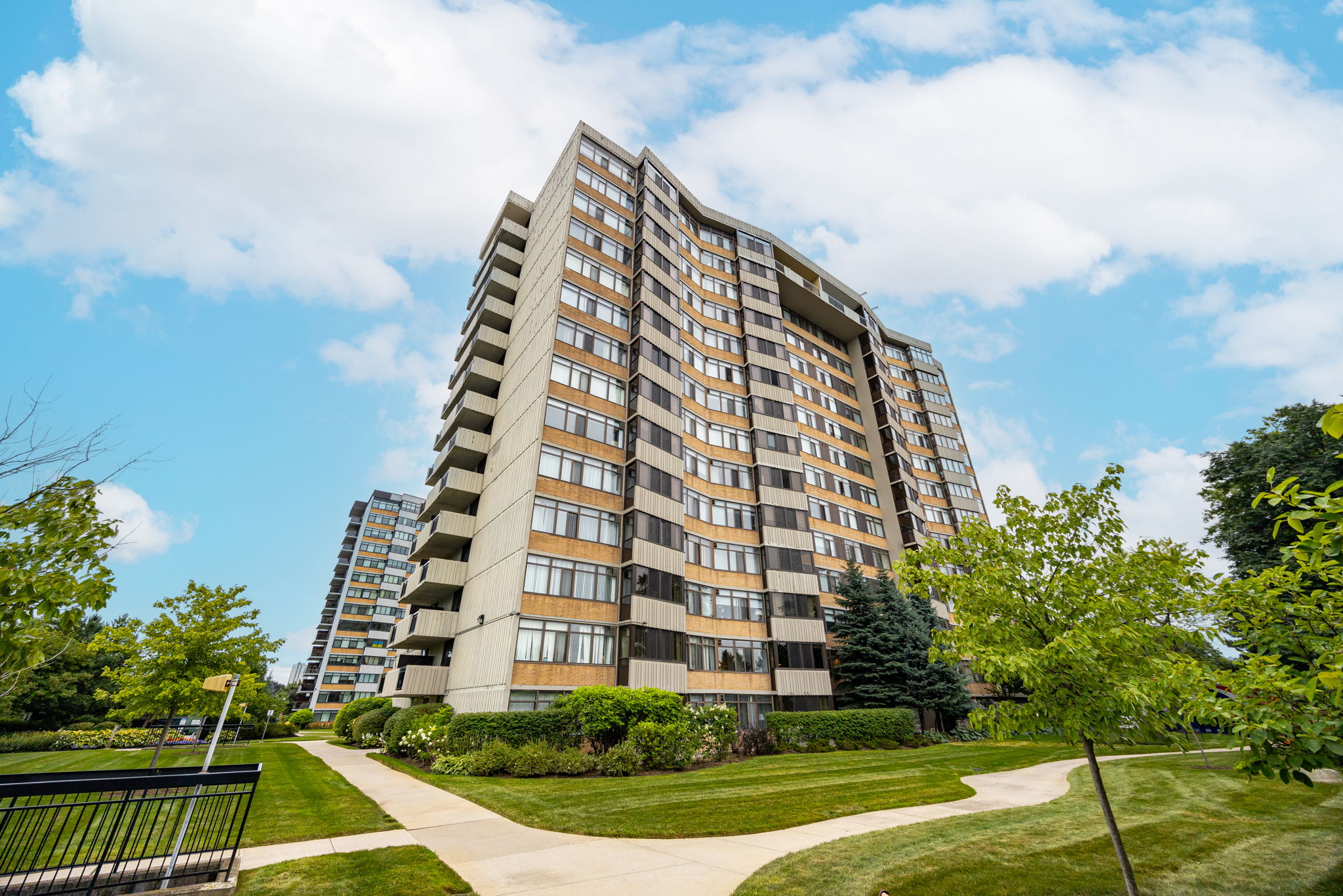 Toronto property showcase — delivered property photograph 32