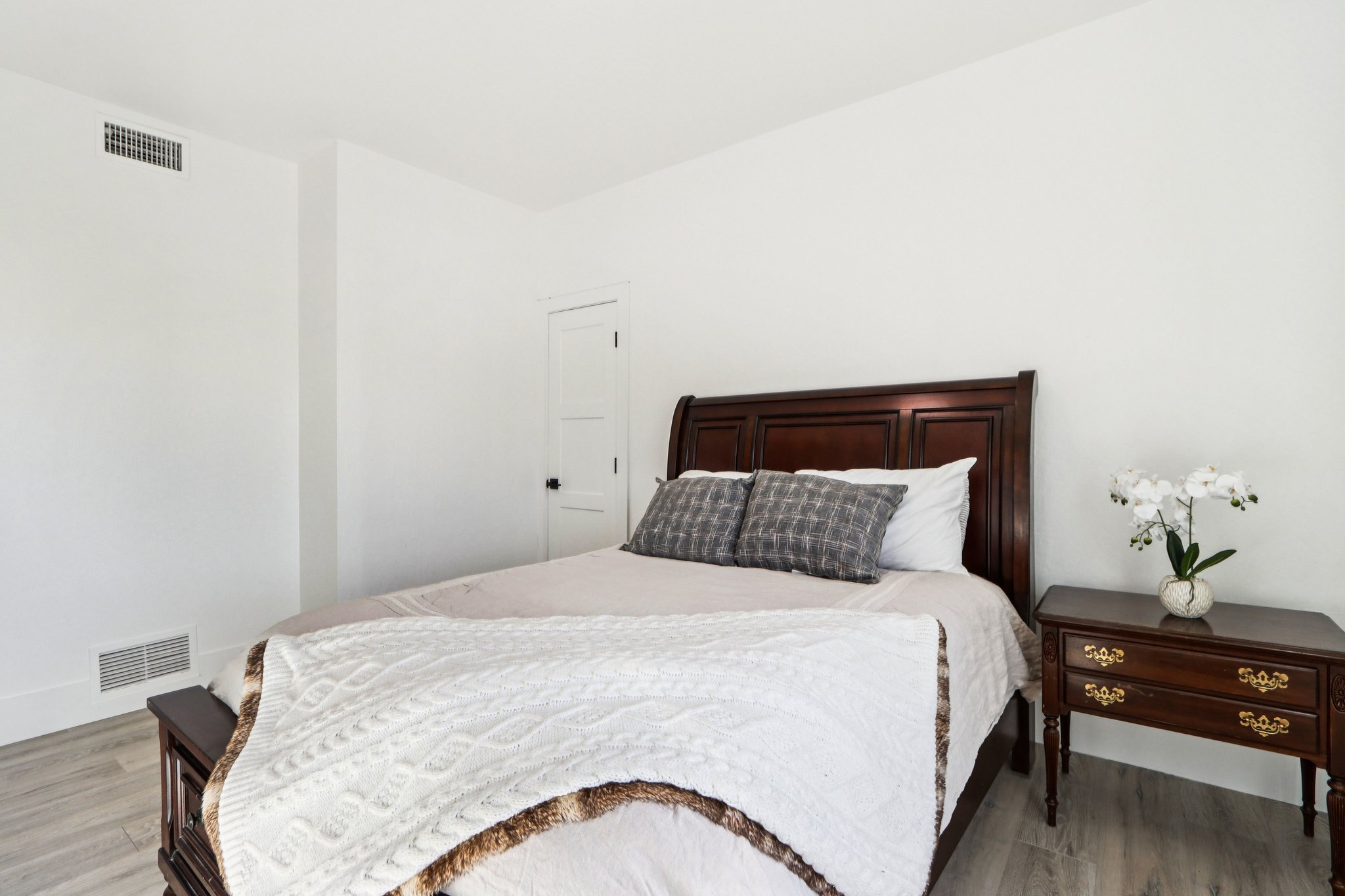 S Tuzigoot Dr-S2410-040.jpg