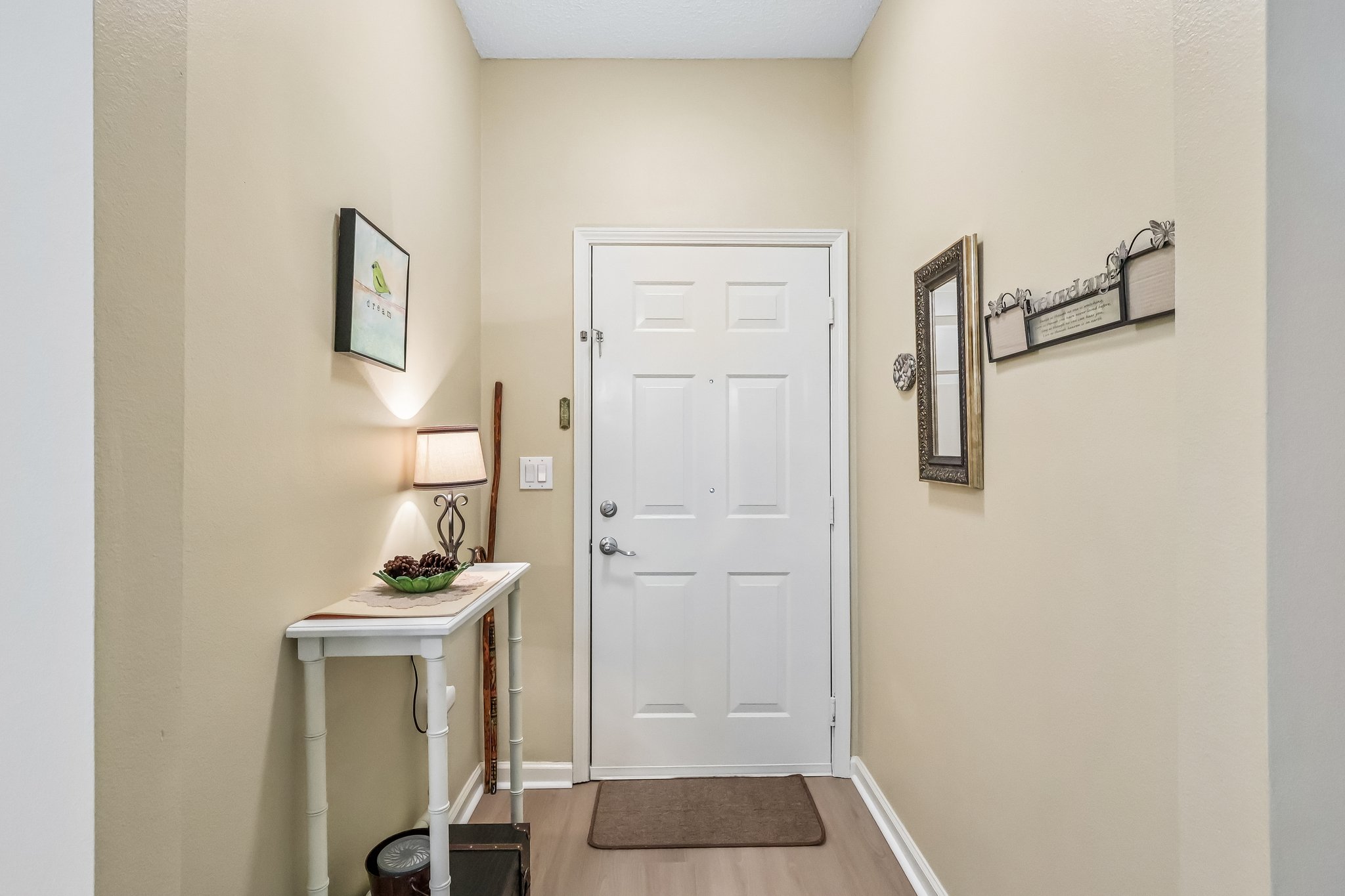 Villanova Dr 102-S1207-006.jpg