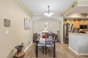 Villanova Dr 102-S1207-011.jpg