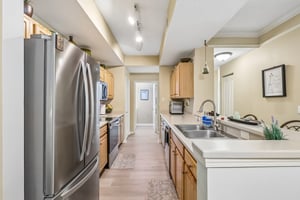 Villanova Dr 102-S1207-013.jpg