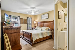 Villanova Dr 102-S1507-6-001.jpg