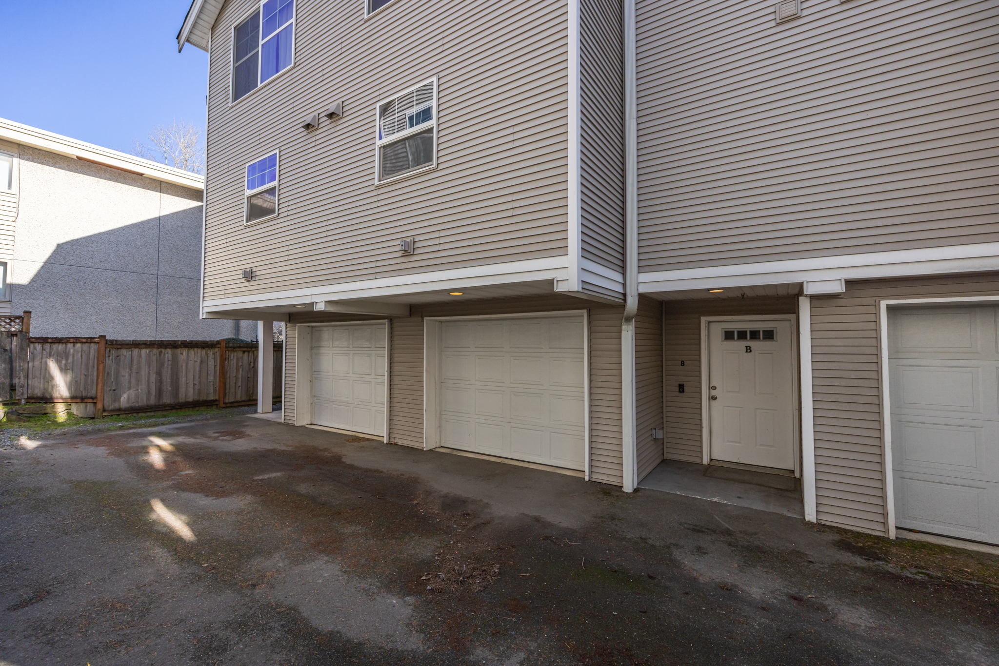 12018 31st Ave NE, Seattle, WA 98125, USA Photo 1
