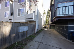12018 31st Ave NE, Seattle, WA 98125, USA Photo 43