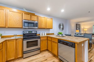 12018 31st Ave NE, Seattle, WA 98125, USA Photo 7
