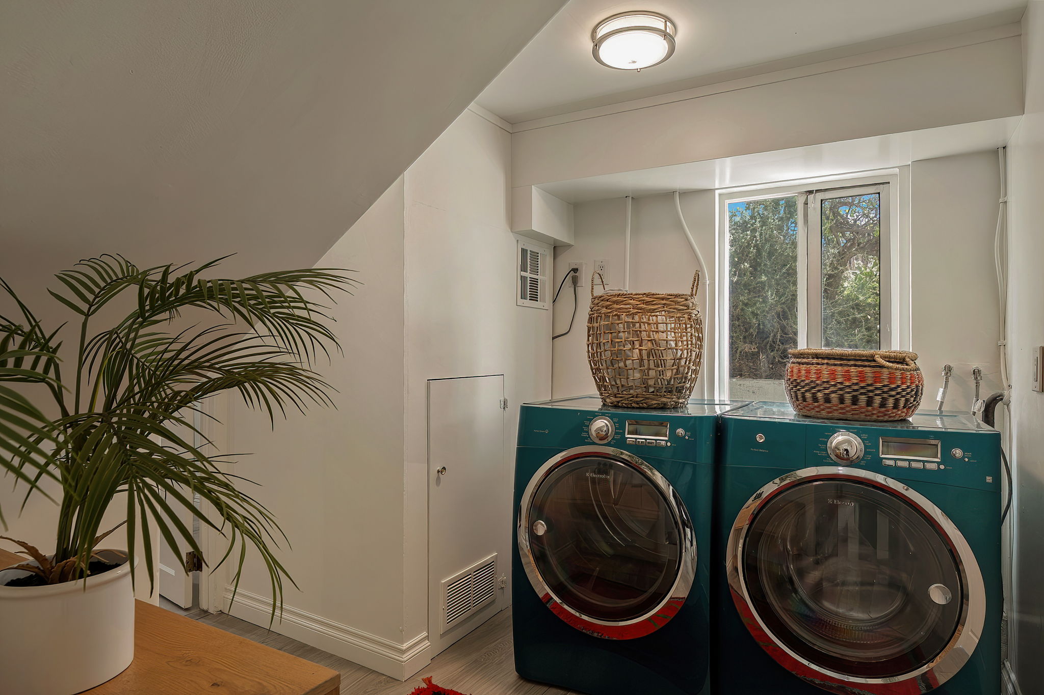1202 Kipling Avenue-32
