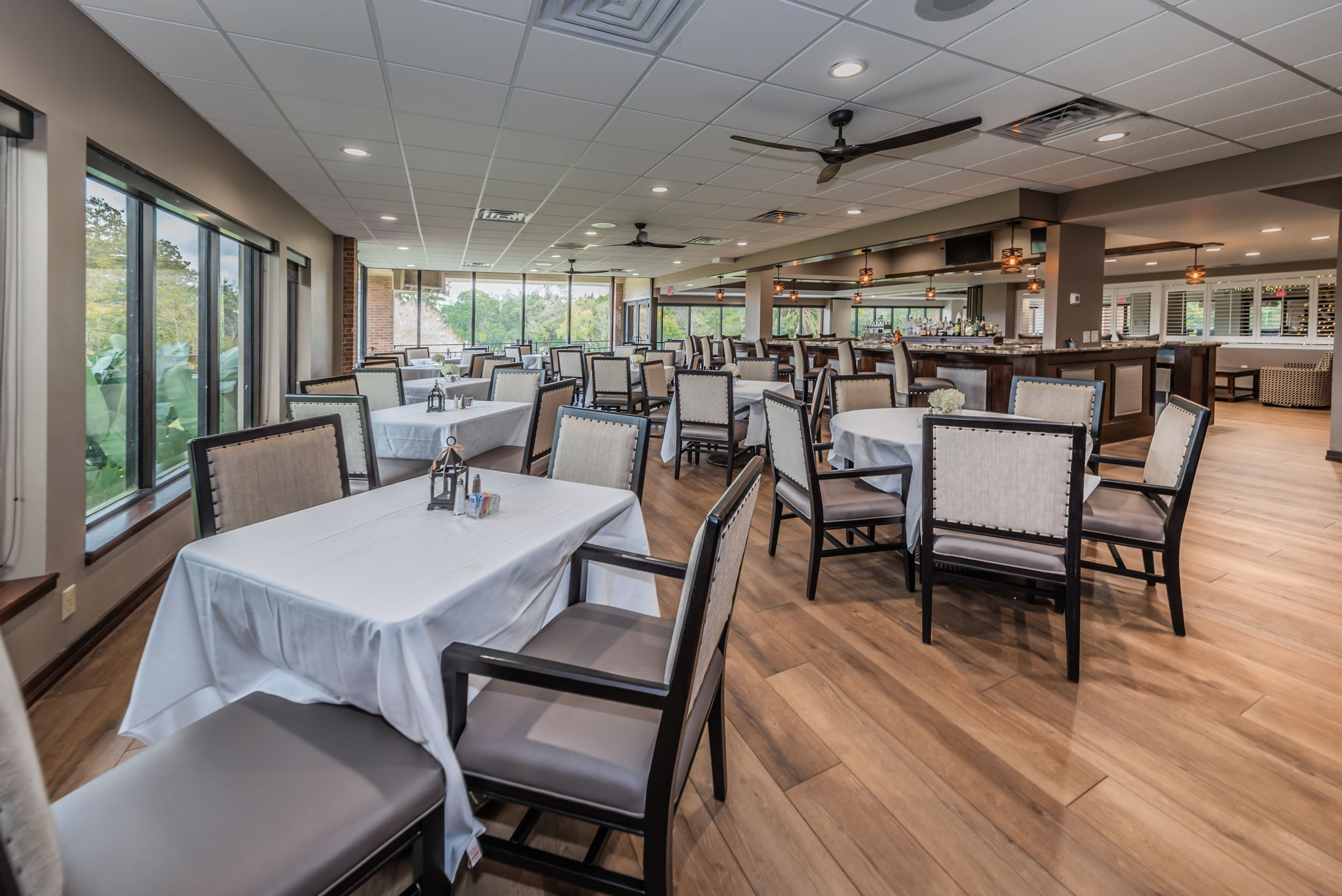 15-Bar and Banquet Area