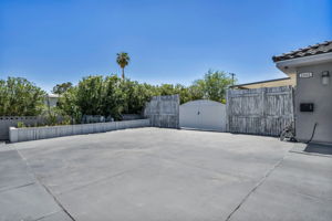  Photo 32