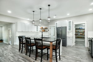 Kitchen/Breakfast Bar