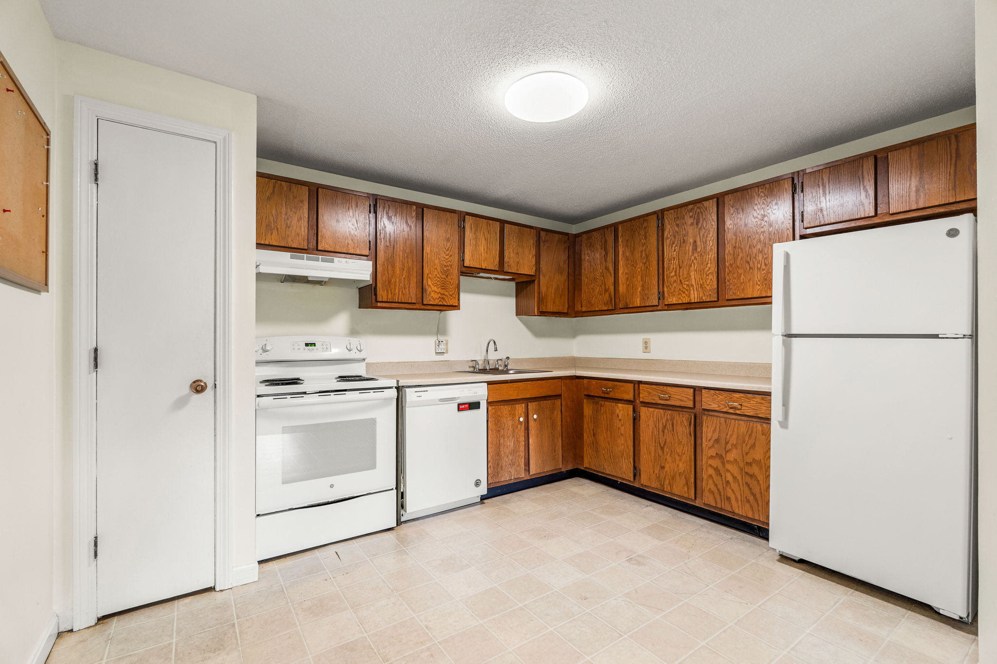 1202 White Cedar Blvd, Portsmouth, NH 03801, USA Photo 2