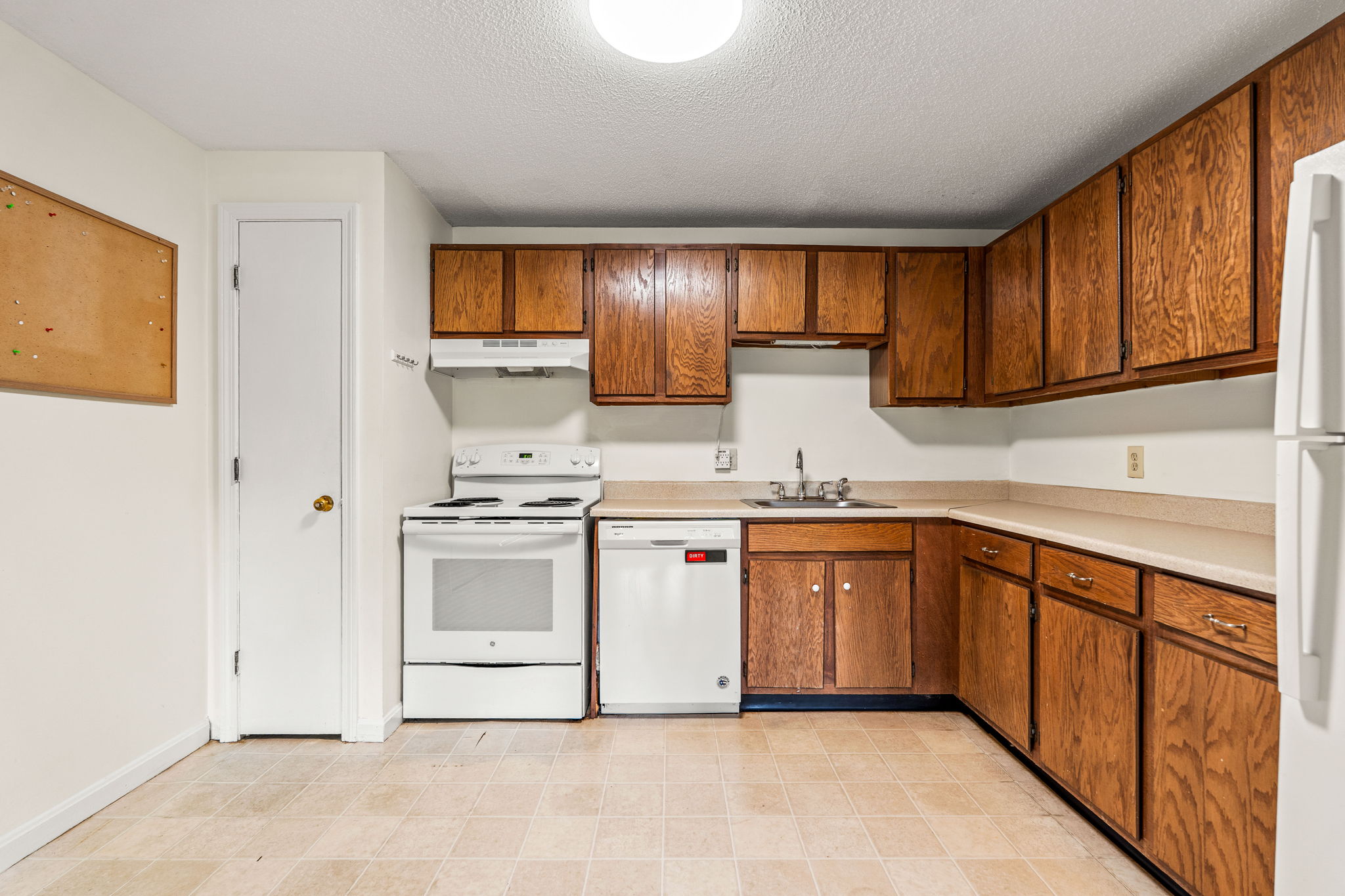 1202 White Cedar Blvd, Portsmouth, NH 03801, USA Photo 3