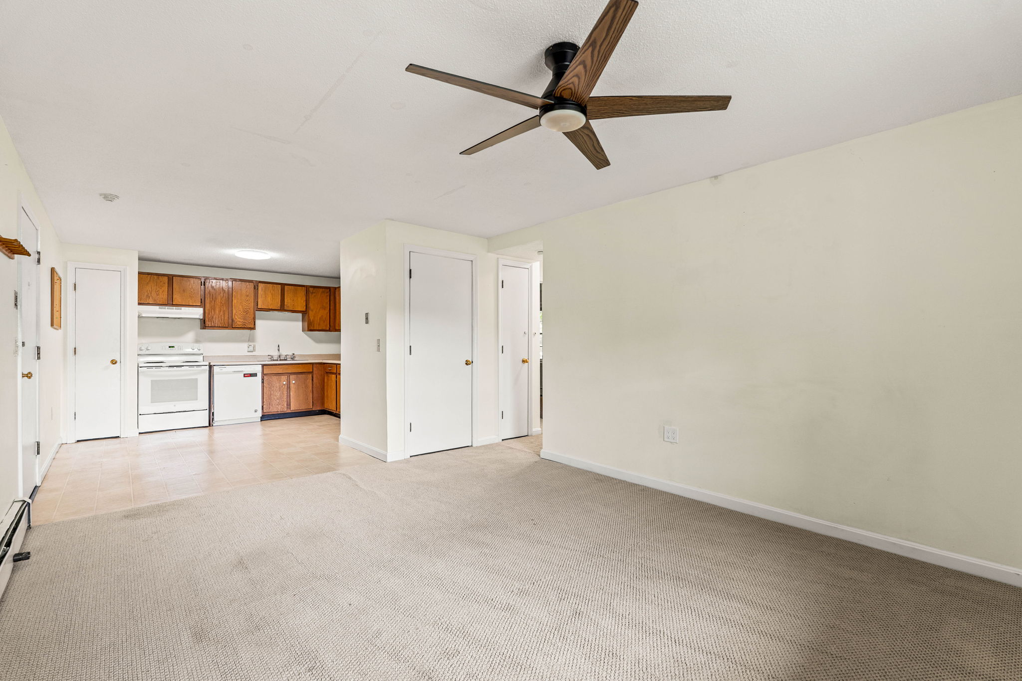 1202 White Cedar Blvd, Portsmouth, NH 03801, USA Photo 10