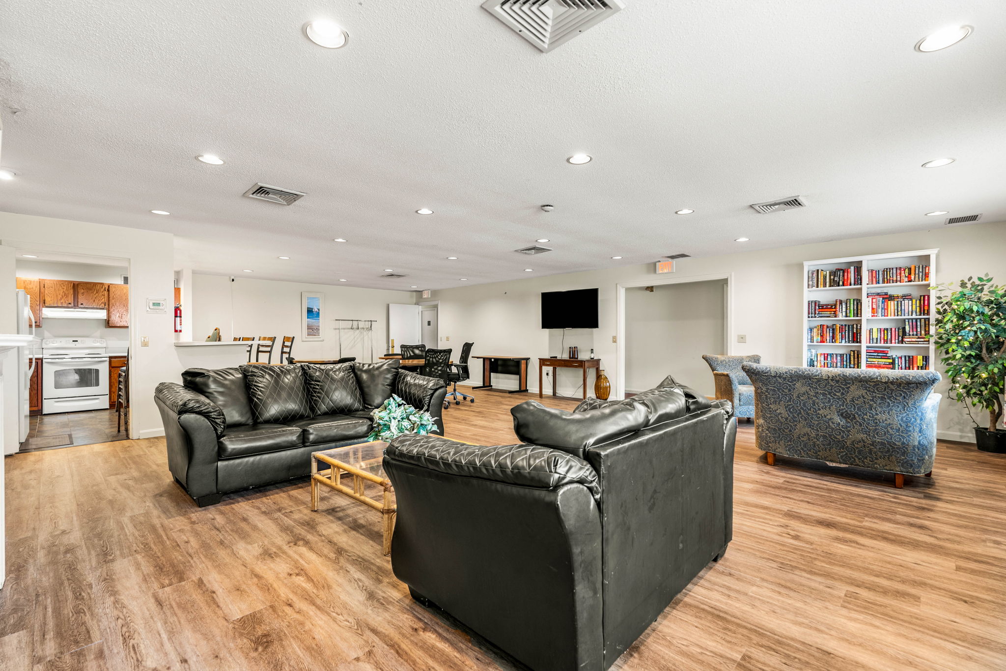 1202 White Cedar Blvd, Portsmouth, NH 03801, USA Photo 26