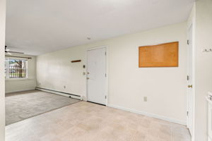 1202 White Cedar Blvd, Portsmouth, NH 03801, USA Photo 5