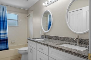  Photo 23