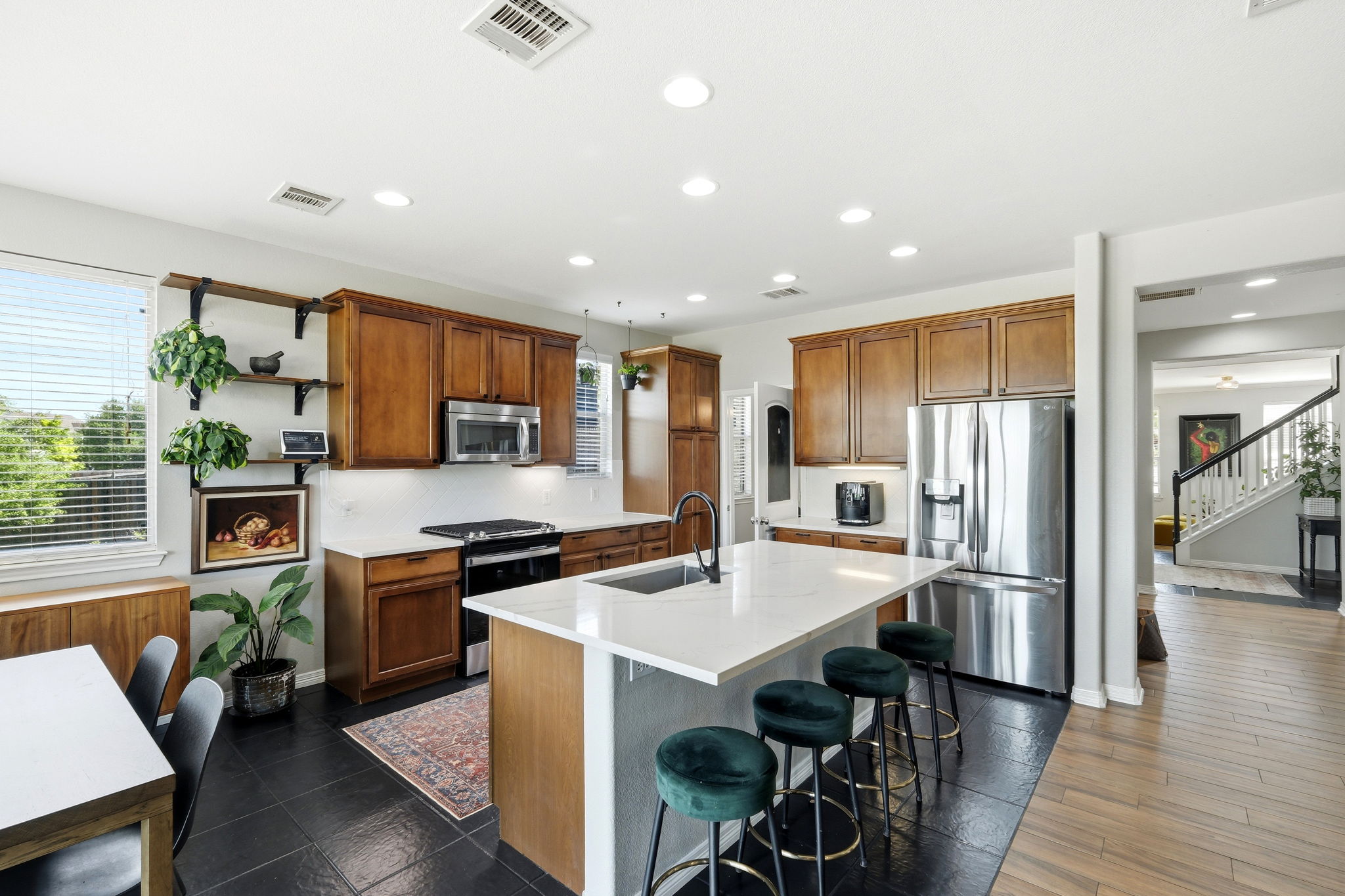 Kitchen/Breakfast Bar