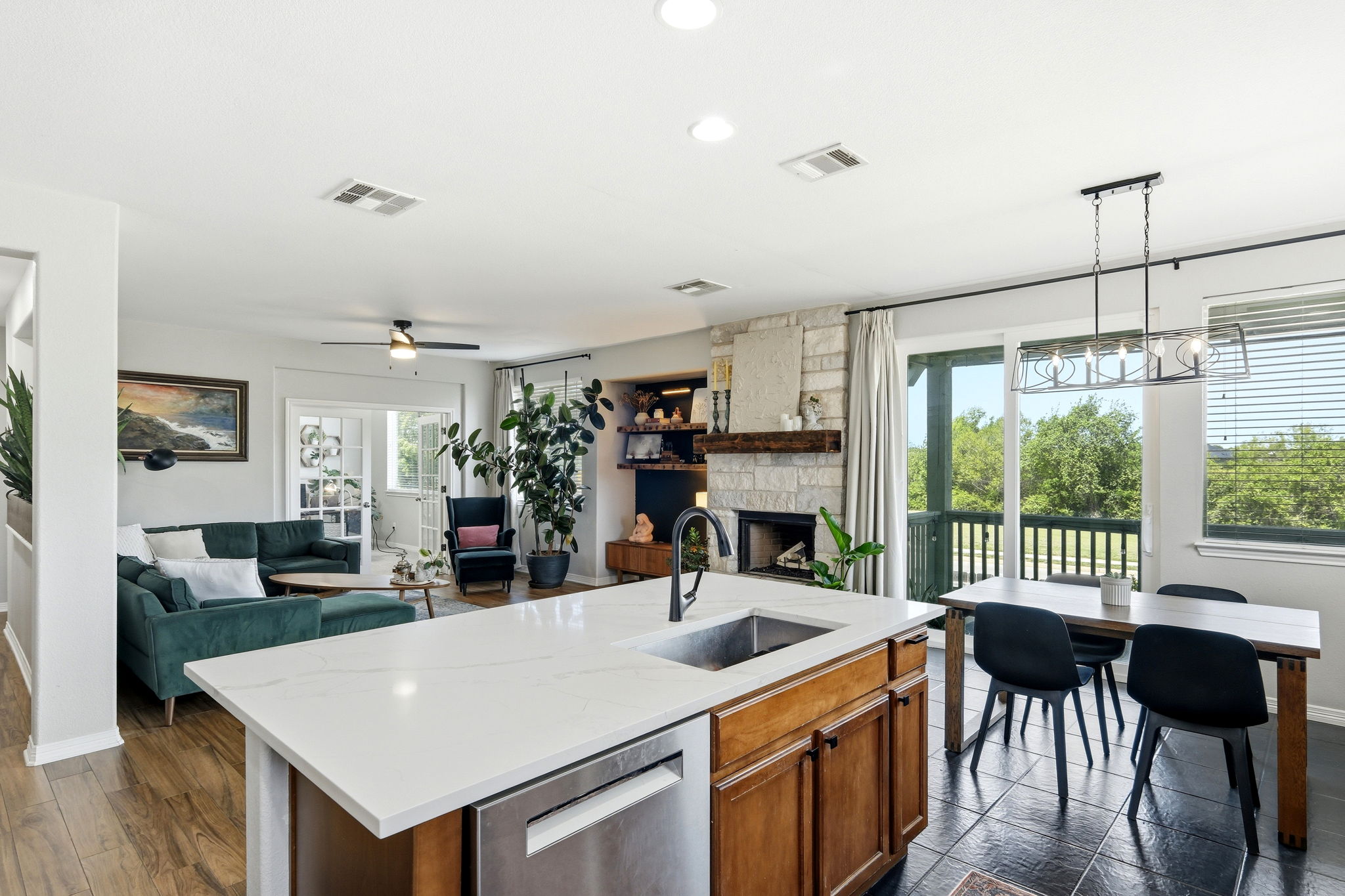Kitchen/Breakfast Nook/Living Room