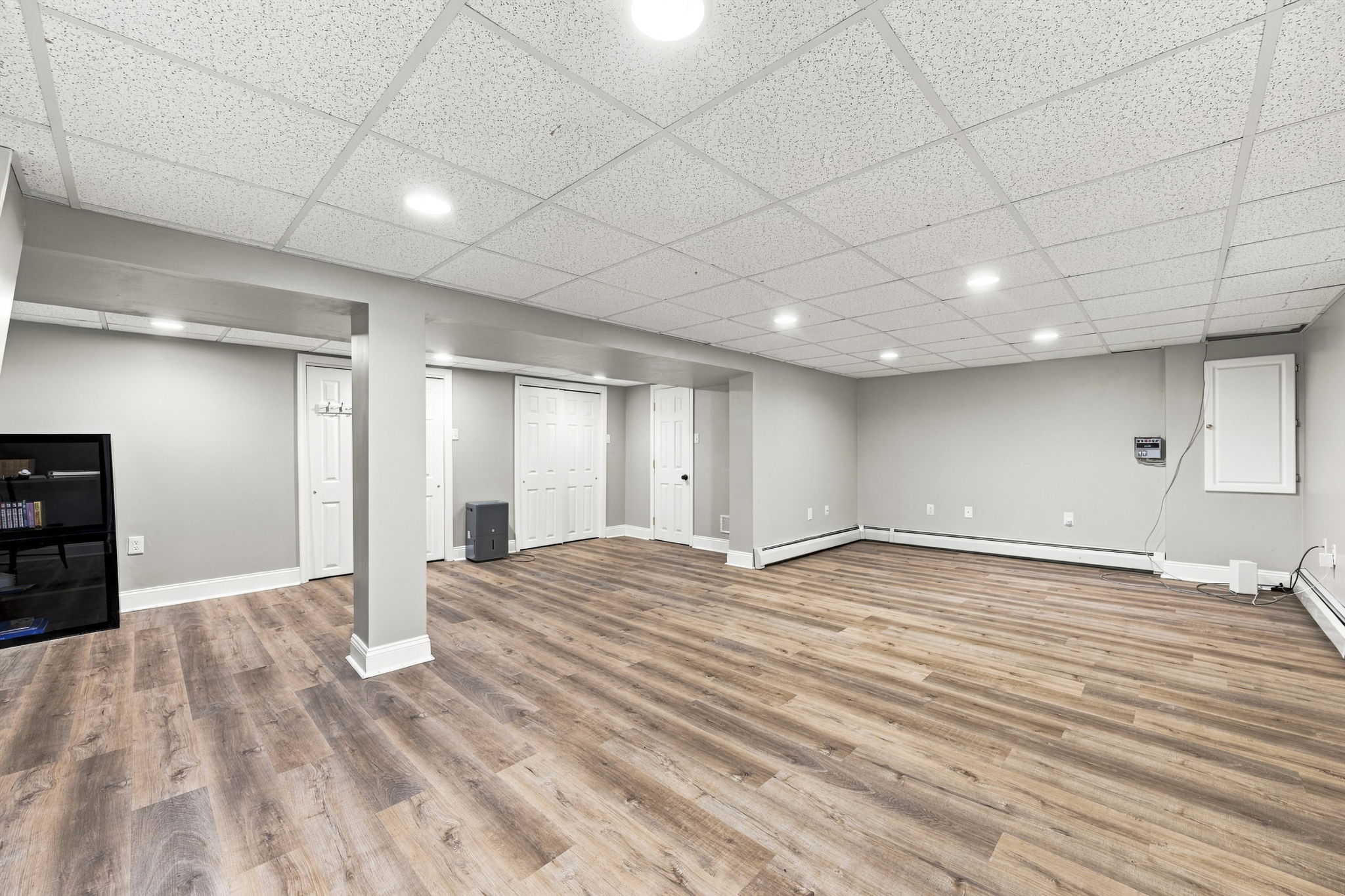 Interiors (34)