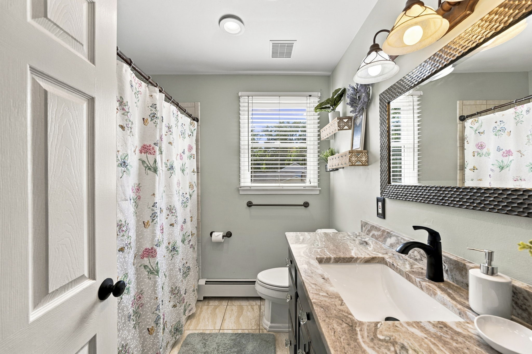 Interiors (49)