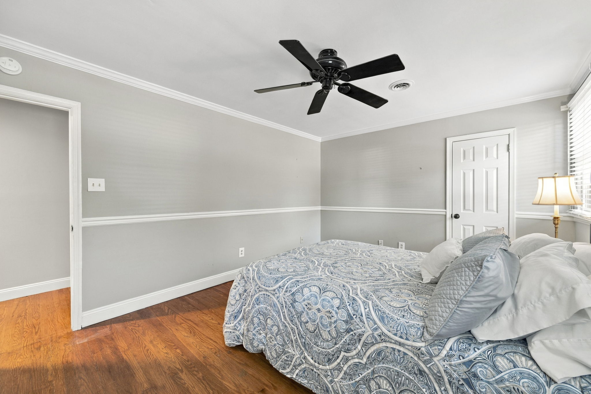 Interiors (58)
