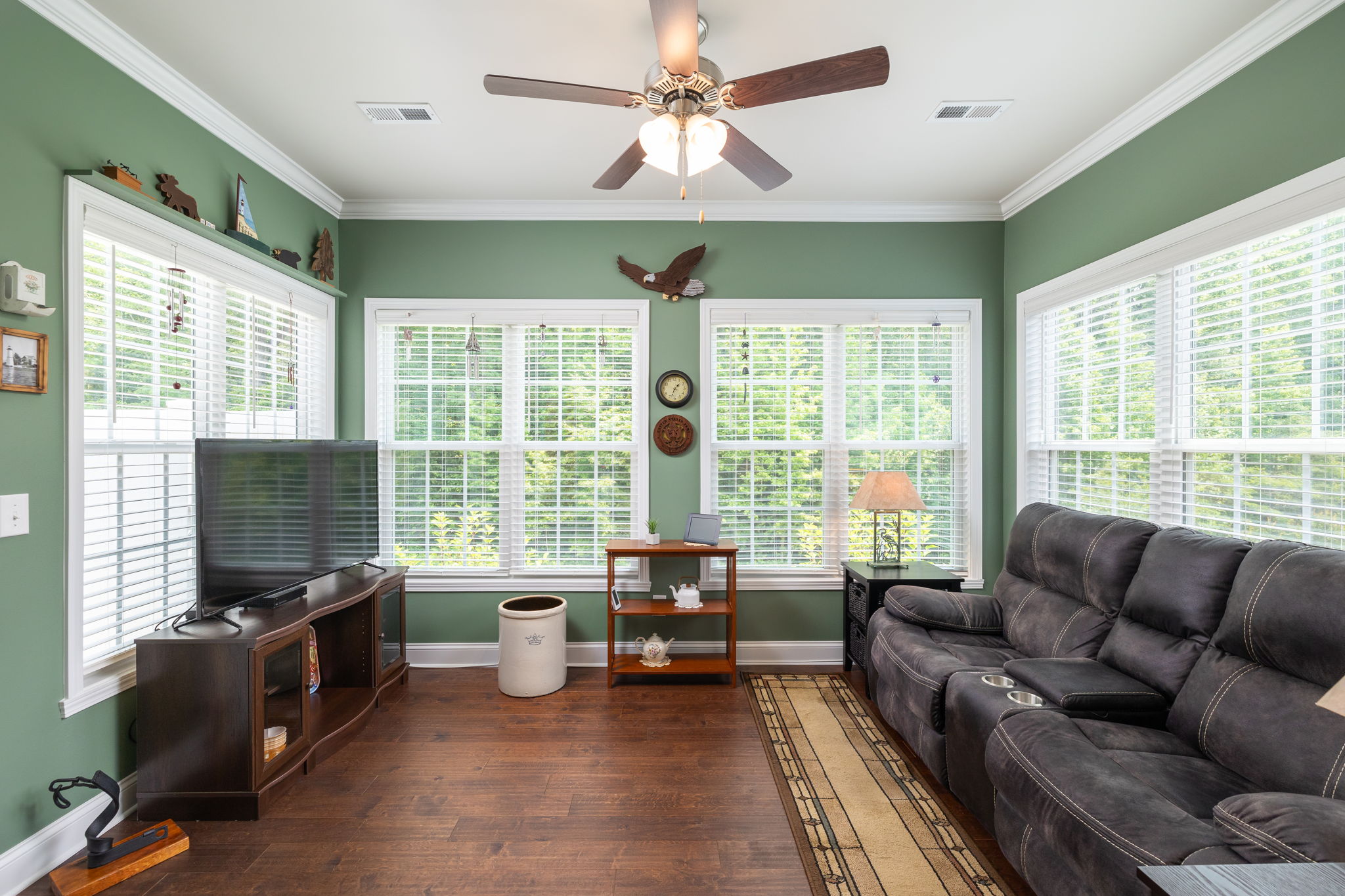 1203 Suzanne Ln-14