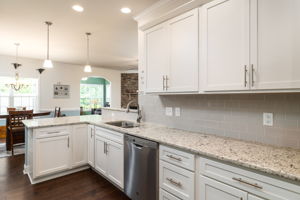1203 Suzanne Ln-13