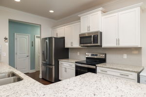 1203 Suzanne Ln-12