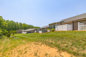 1203 Suzanne Ln-28