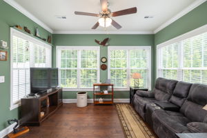 1203 Suzanne Ln-14