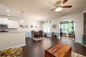 1203 Suzanne Ln-8