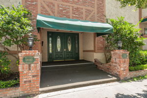  Photo 0